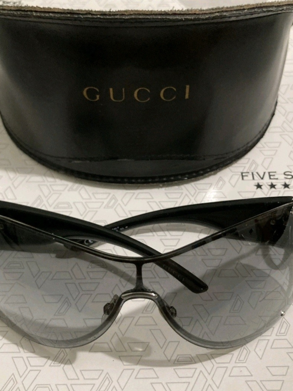 Gucci Black Frame Sunglasses with Gray Gradient Lenses and Logo Case